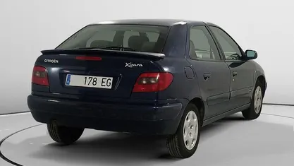 Usado Citroën Xsara 90 CV (66 kW) 2000 Azul Berlina
