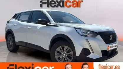 Usado Peugeot 2008 Active 101 CV (74 kW) 2023 Gris SUV