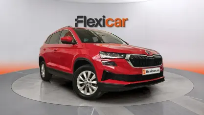 Usado Skoda Karoq Selection 150 CV (110 kW) 2024 Rojo SUV