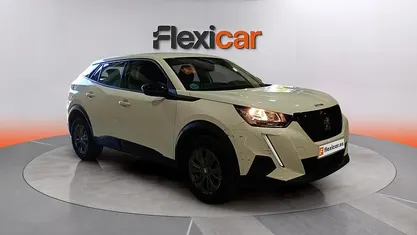 Usado Peugeot 2008 Active 100 CV (73 kW) 2022 SUV