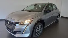 Gris Usado 2023 Peugeot e-208 Allure Utilitario | 21.990 € (Super precio)