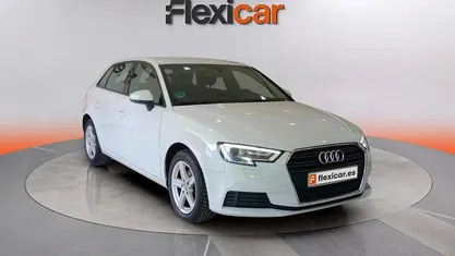 Usado Audi A3 Premium 150 CV (110 kW) 2019 Blanco Berlina