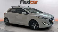 Blanco Usado 2015 Hyundai i30 Berlina | 9690 € (Precio justo)