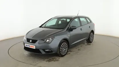 Usado Seat Ibiza ST CONNECT 90 CV (66 kW) 2016 Gris Familiar