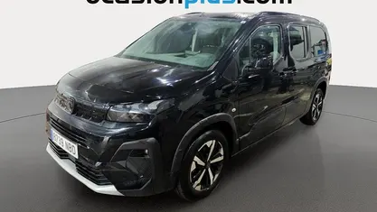 Usado Peugeot Rifter GT 131 CV (96 kW) 2025 Negro Monovolumen