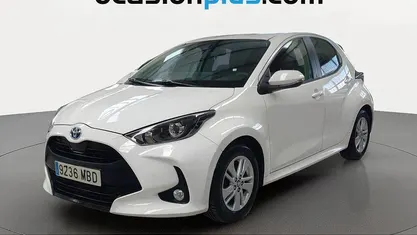 Usado Toyota Yaris Hybrid Business Edition 116 CV (85 kW) 2022 Blanco Utilitario