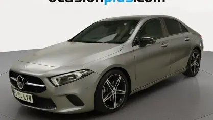 Usado Mercedes A200 163 CV (119 kW) 2022 Gris Berlina