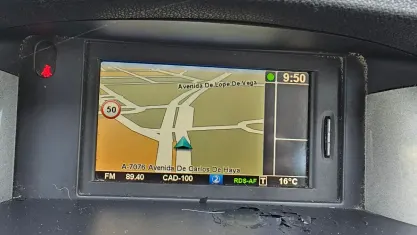 Usado Renault Laguna III Dynamique 130 CV (95 kW) 2012 Gris / plata Familiar