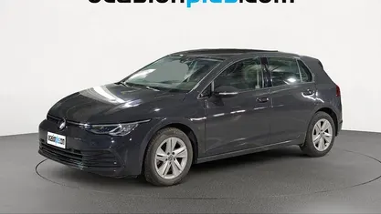 Usado VW Golf VIII Life 110 CV (80 kW) 2023 Gris Utilitario