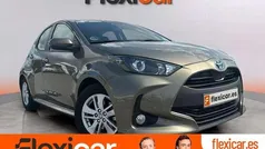 Usado 2022 Toyota Yaris Hybrid Active Utilitario | 18.690 € (Buen precio)