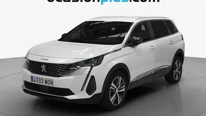 Usado Peugeot 5008 Allure 131 CV (96 kW) 2023 Blanco SUV