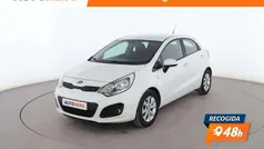 Blanco Usado 2014 Kia Rio Berlina | 8699 € (Precio justo)