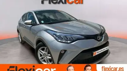 Begagnad Toyota C-HR Active 122 HK (89 kW) 2023 Grå SUV