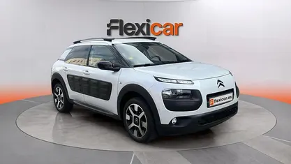 Usado Citroën C4 Shine 100 CV (73 kW) 2018 Berlina