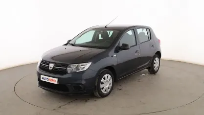 Usado Dacia Sandero Essentiel 73 CV (53 kW) 2019 Gris Berlina