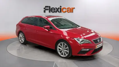 Usado Seat Leon ST FR 150 CV (110 kW) 2018 Rojo Familiar