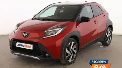 Usado Toyota Aygo X Edition 72 CV (52 kW) 2022 Rojo SUV