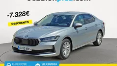 Gris / plata Nuevo 2025 Skoda Superb Essence Berlina | 32.990 € (Precio justo)