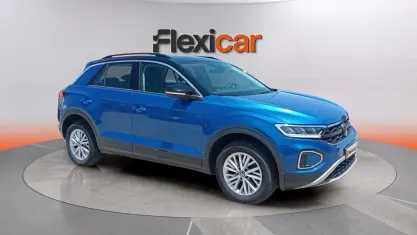 Usado VW T-Roc Life 150 CV (110 kW) 2023 Azul SUV