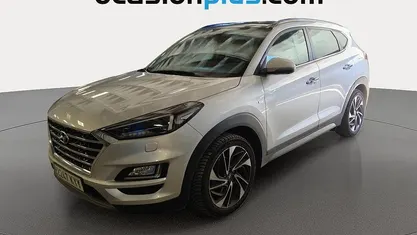 Usado Hyundai Tucson Style 136 CV (100 kW) 2019 Gris plata SUV