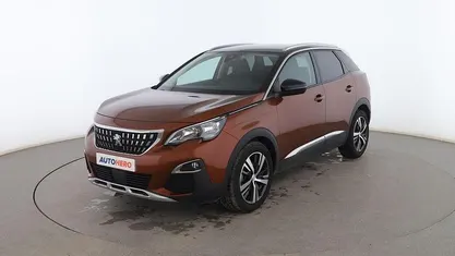 Usado Peugeot 3008 Allure 130 CV (95 kW) 2020 Rojo SUV
