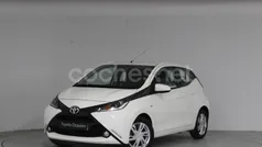 Usado 2017 Toyota Aygo X-play Utilitario | 11.690 € (Precio justo)