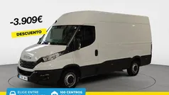 Blanco Usado 2023 Iveco Daily Berlina | 28.700 € (Precio justo)