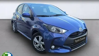Käytetty Toyota Yaris Active 125 HP (91 kW) 2025 Sininen Viistoperä