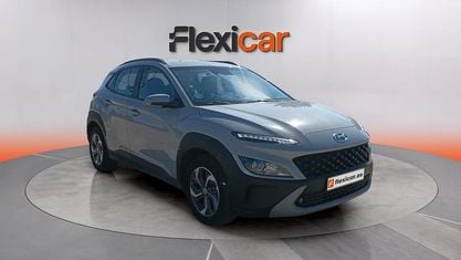 Usado Hyundai Kona Style 141 HP (103 kW) 2023 Cinzento SUV