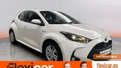Blanco Usado 2021 Toyota Yaris Hybrid Active | 16.490 € (Buen precio)