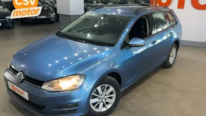 Usado VW Golf VII Business 105 CV (77 kW) 2014 Azul Familiar