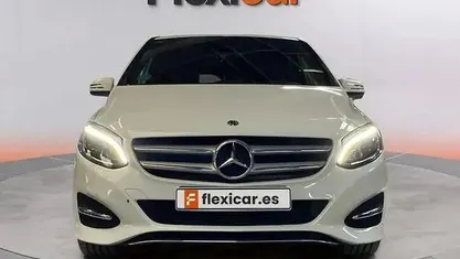 Usado Mercedes B200 136 CV (100 kW) 2017 Blanco Monovolumen