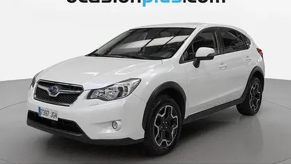 Käytetty Subaru XV 150 HP (110 kW) 2015 Valkoinen Katumaasturi