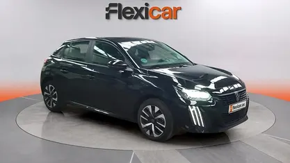 Usado Peugeot 208 Active 102 CV (75 kW) 2024 Negro Utilitario