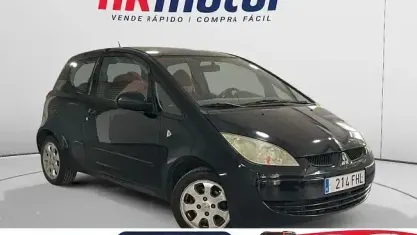 Usado Mitsubishi Colt Invite 95 CV (69 kW) 2006 Negro Utilitario