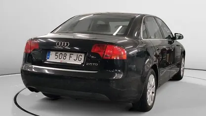 Usado Audi A4 140 CV (102 kW) 2006 Negro Berlina