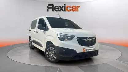 Usado Opel Combo Edition+ 102 CV (75 kW) 2021 Blanco Monovolumen