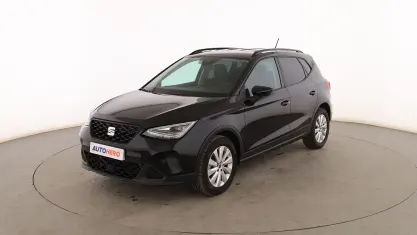 Usado Seat Arona Style 110 CV (80 kW) 2022 Negro SUV