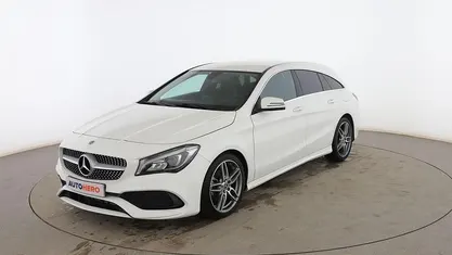 Usado Mercedes CLA200 Shooting Brake AMG line 135 CV (99 kW) 2018 Familiar