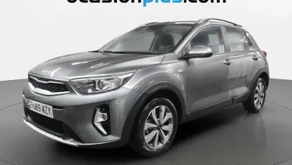 Usado Kia Stonic 101 CV (74 kW) 2025 Gris SUV
