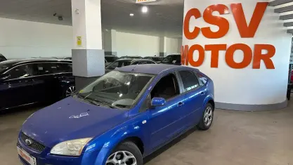 Usado Ford Focus Trend 90 CV (66 kW) 2007 Azul Utilitario