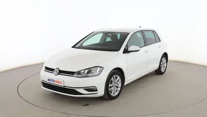 Usado VW Golf VII Advance 125 CV (91 kW) 2017 Blanco Berlina
