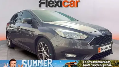 Usado Ford Focus Titanium 125 CV (91 kW) 2018 Gris Utilitario