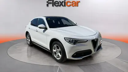 Usado Alfa Romeo Stelvio 180 CV (132 kW) 2018 Blanco SUV