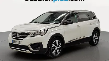 Käytetty Peugeot 5008 Allure 130 HP (95 kW) 2019 Valkoinen Katumaasturi