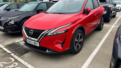 Rojo Usado 2022 Nissan Qashqai N-Connecta SUV | 21.990 € (Buen precio)