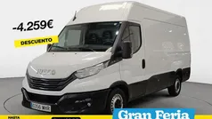 Blanco Usado 2023 Iveco Daily Berlina | 28.150 € (Precio justo)