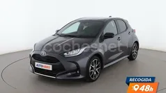 Gris Usado 2022 Toyota Yaris Hybrid Plus Berlina | 21.199 € (Precio justo)