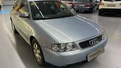 Usado Audi A3 Ambiente 102 CV (75 kW) 2003 Azul Utilitario