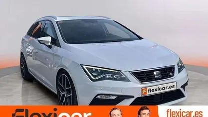Usado Seat Leon ST FR 150 CV (110 kW) 2019 Blanco Familiar